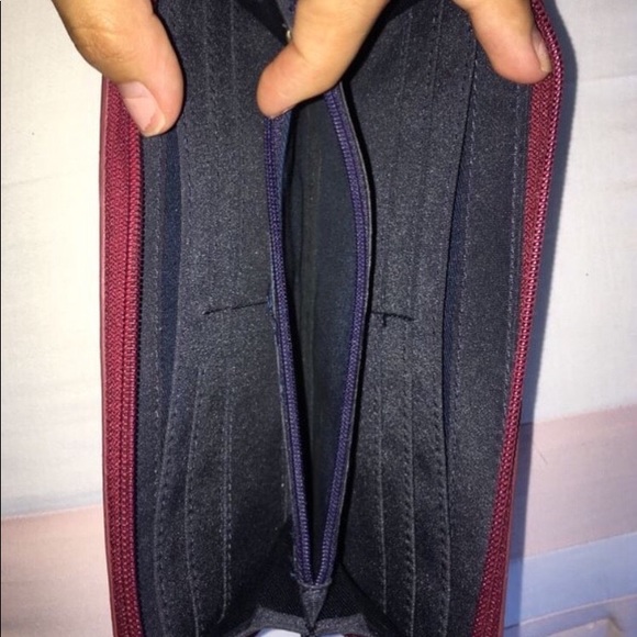 Tommy Hilfiger wallet - Picture 2 of 2